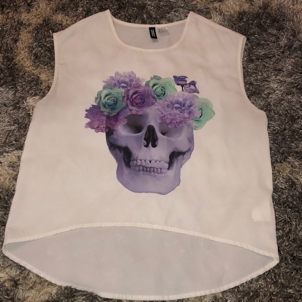 Colorful skull shirt